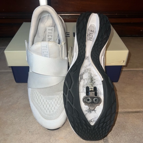 Tiem SlipStream Indoor Cycle Shoes - White Marble - Size 7 (EU 38) with SPDs - Picture 3 of 4